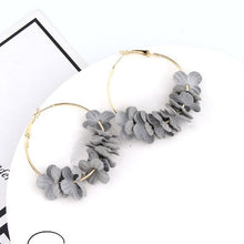 Load image into Gallery viewer, vintage Trendy Cute Flower Dangle Earrings For Women Girl Jewelry Female Rhinestone Round Circle Gift Wholesale oorbellen earing
